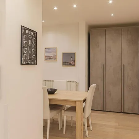 Luxury Apt In The Heart Of City Out Of Ztl-3